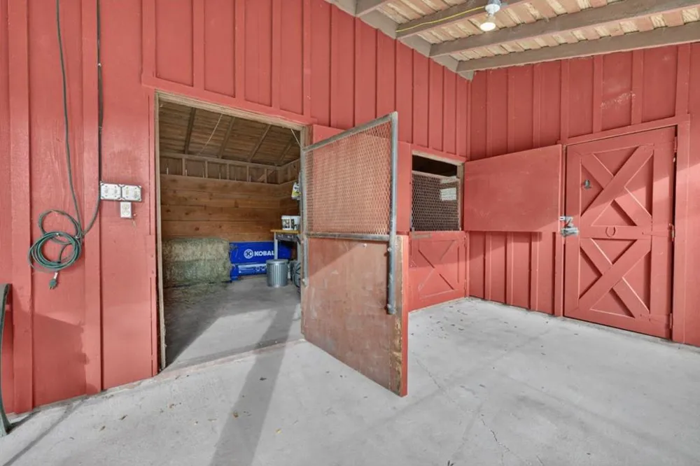 125 Old Stage Road Salinas, CA 93908