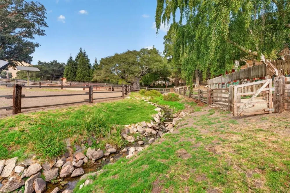 125 Old Stage Road Salinas, CA 93908