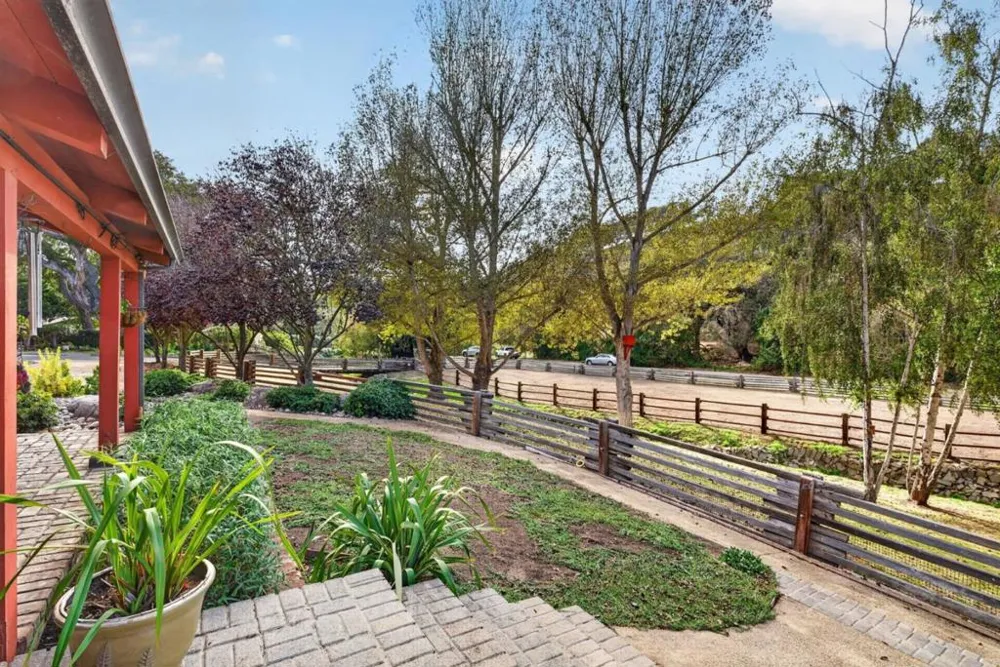 125 Old Stage Road Salinas, CA 93908