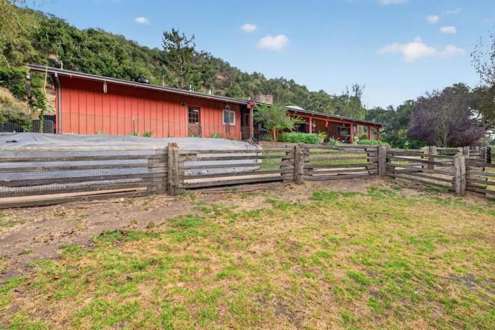 125 Old Stage Road Salinas, CA 93908