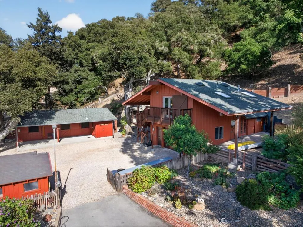 125 Old Stage Road Salinas, CA 93908