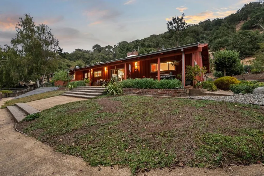 125 Old Stage Road Salinas, CA 93908