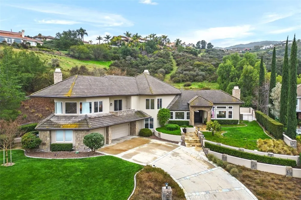 22499 Bear Creek Drive S Murrieta, CA 92562