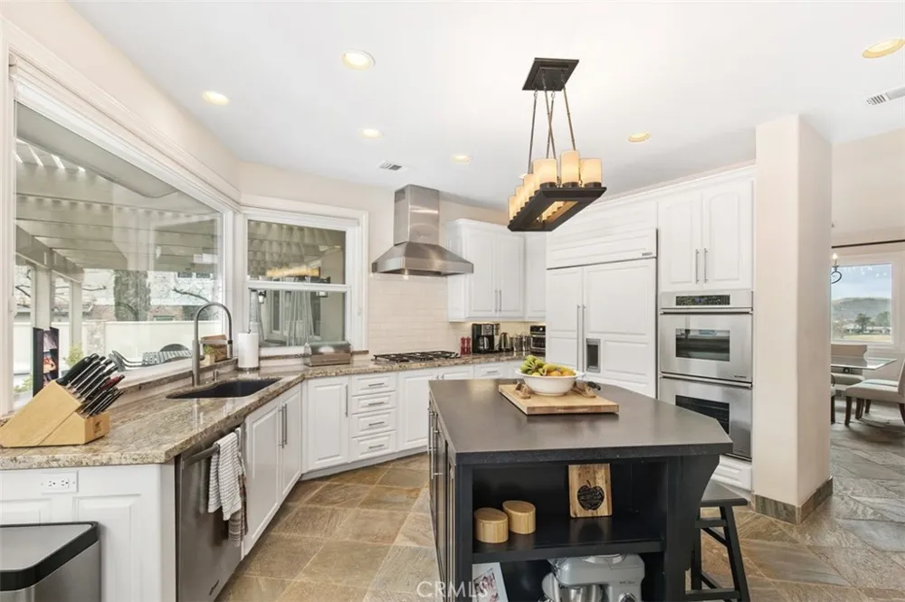 22499 Bear Creek Drive S Murrieta, CA 92562