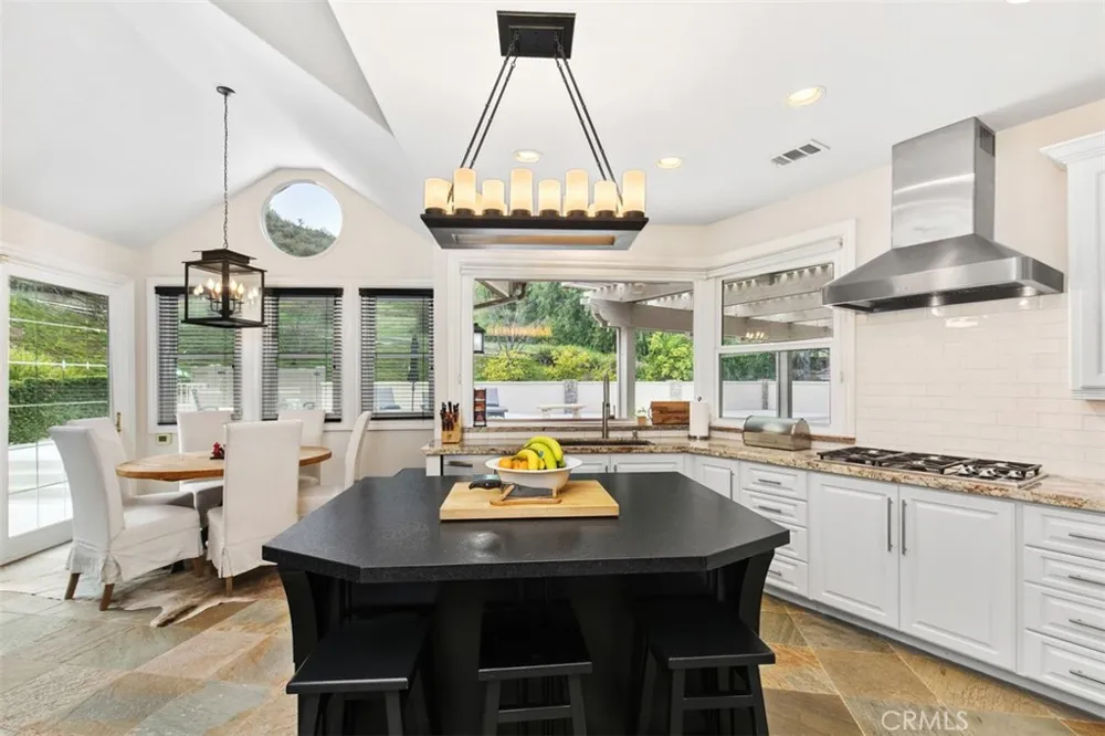 22499 Bear Creek Drive S Murrieta, CA 92562