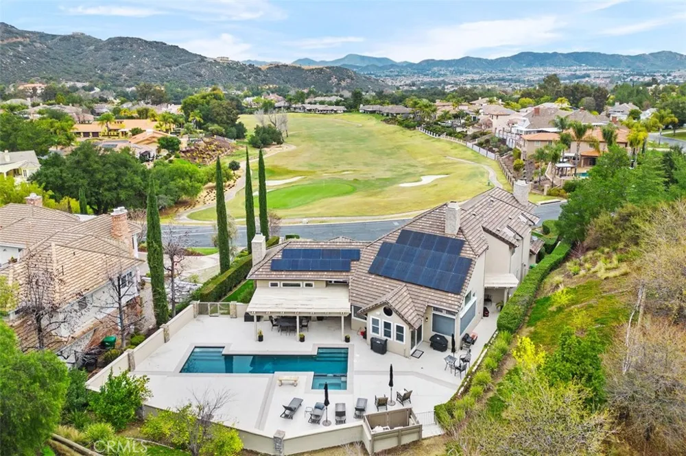 22499 Bear Creek Drive S Murrieta, CA 92562