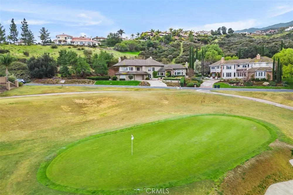 22499 Bear Creek Drive S Murrieta, CA 92562