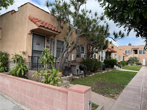 566 W 17th
