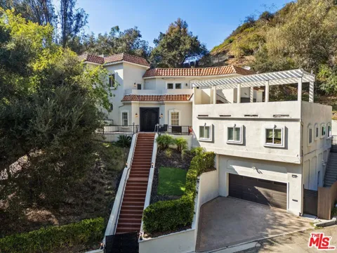 8171 Willow Glen Road