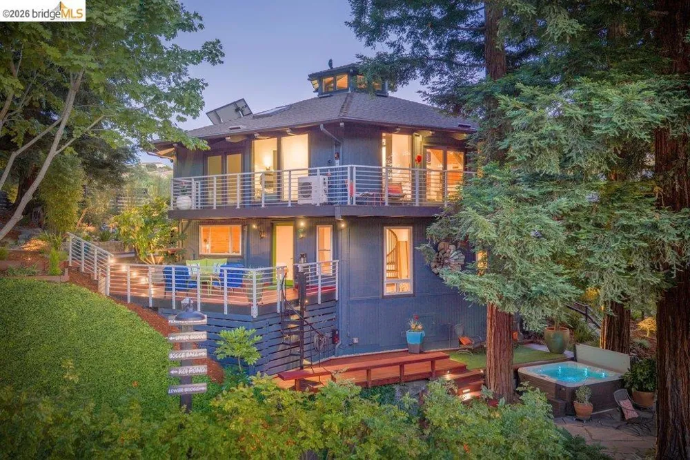 221 Amend Ct El Sobrante, CA 94803