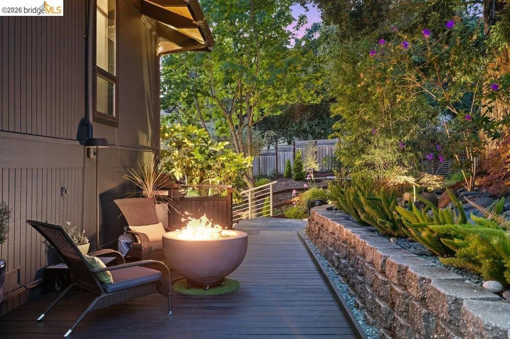 221 Amend Ct El Sobrante, CA 94803