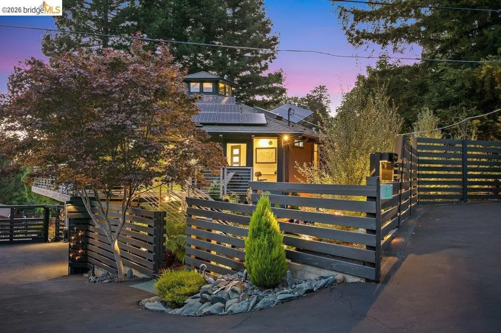 221 Amend Ct El Sobrante, CA 94803