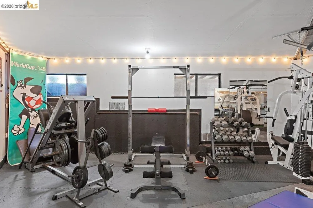 221 Amend Ct El Sobrante, CA 94803