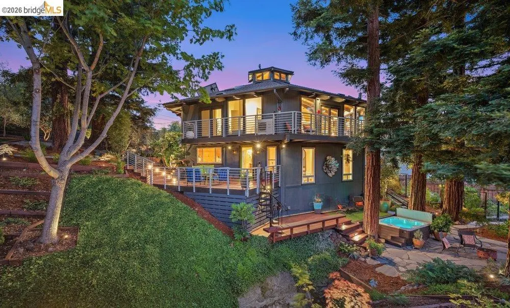 221 Amend Ct El Sobrante, CA 94803