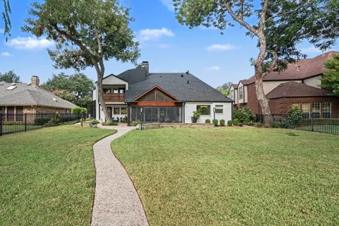 2902 Ambleside Lane