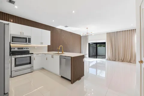 20383 NW 5th Court