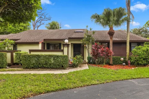 459 KNOLLWOOD COURT #459