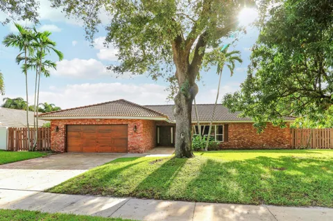 100 SW 15th Court