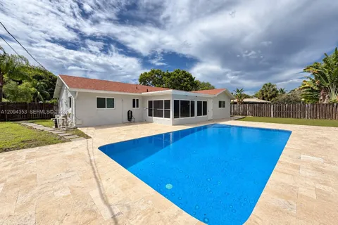 3700 NW 2nd Ct