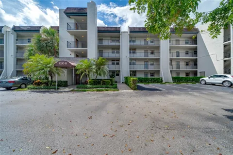 9230 Lagoon Pl #111