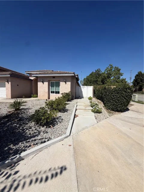 16488 Pine Forest