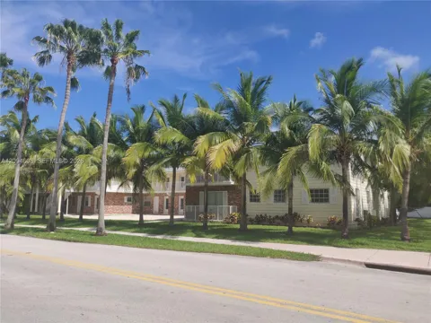 100 Sunrise Dr #28