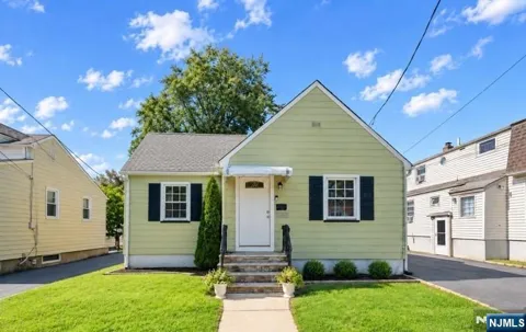 106 Summit Avenue