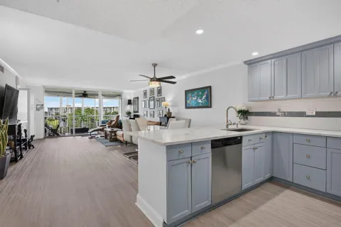2901 S Palm Aire Drive #610