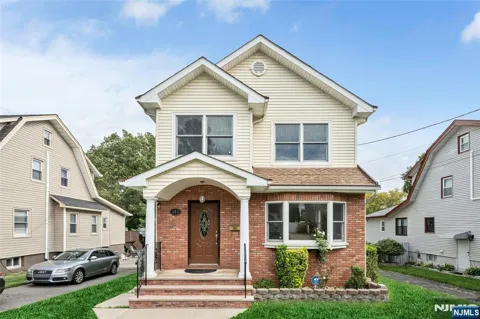 303 Hickory Street