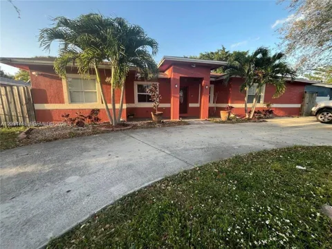 3421 SW 12th Ct #A