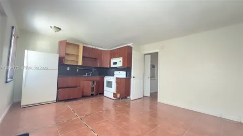101 NE 41st St #C48