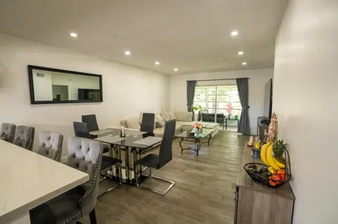7605 NW 4TH PLACE #206