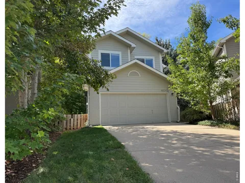 4824 Hopkins Place