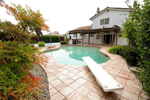 107 Iroquois Drive