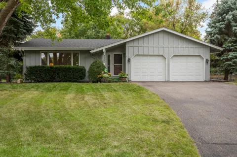 5220 Cottonwood Lane