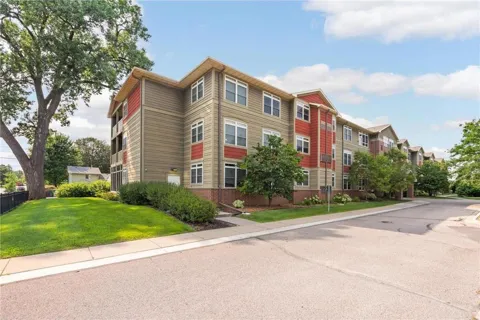 2530 E 34th Street #212