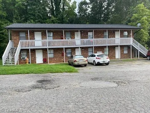 818 Meadow Ridge Court