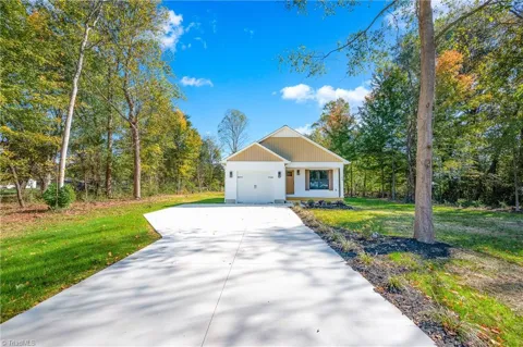 104 Roseman Lane