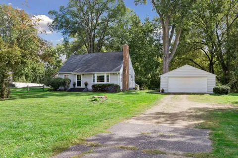 2922 Old Highway 8
