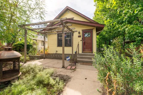 4543 Oliver Avenue