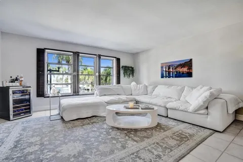 1770 E Las Olas Boulevard #204
