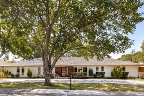 6834 Quarterway Drive