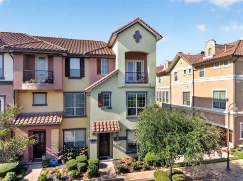 1563 Camino Lago