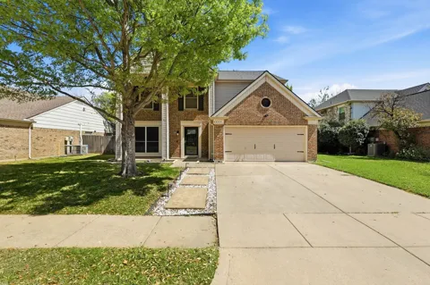 6824 Wooddale Drive
