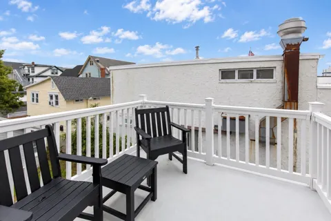 108 E Maple Avenue