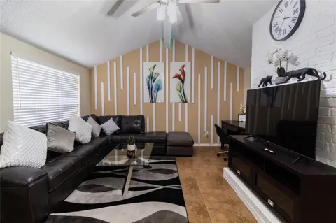 2922 Shadow Trail Drive
