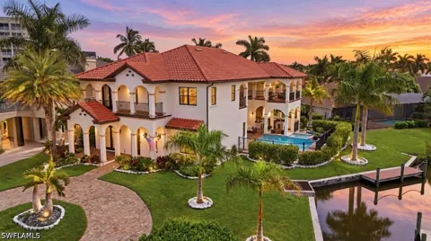 Laguna Drive