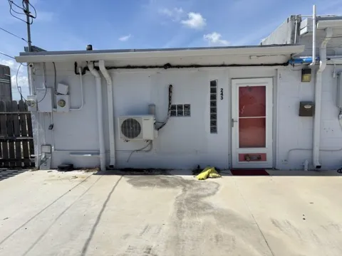 243 S Commercial St #B Street