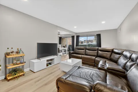 2140 Pauline Boulevard #206