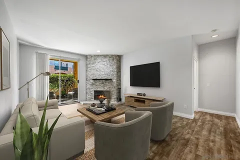 580 Camino De La Reina #120